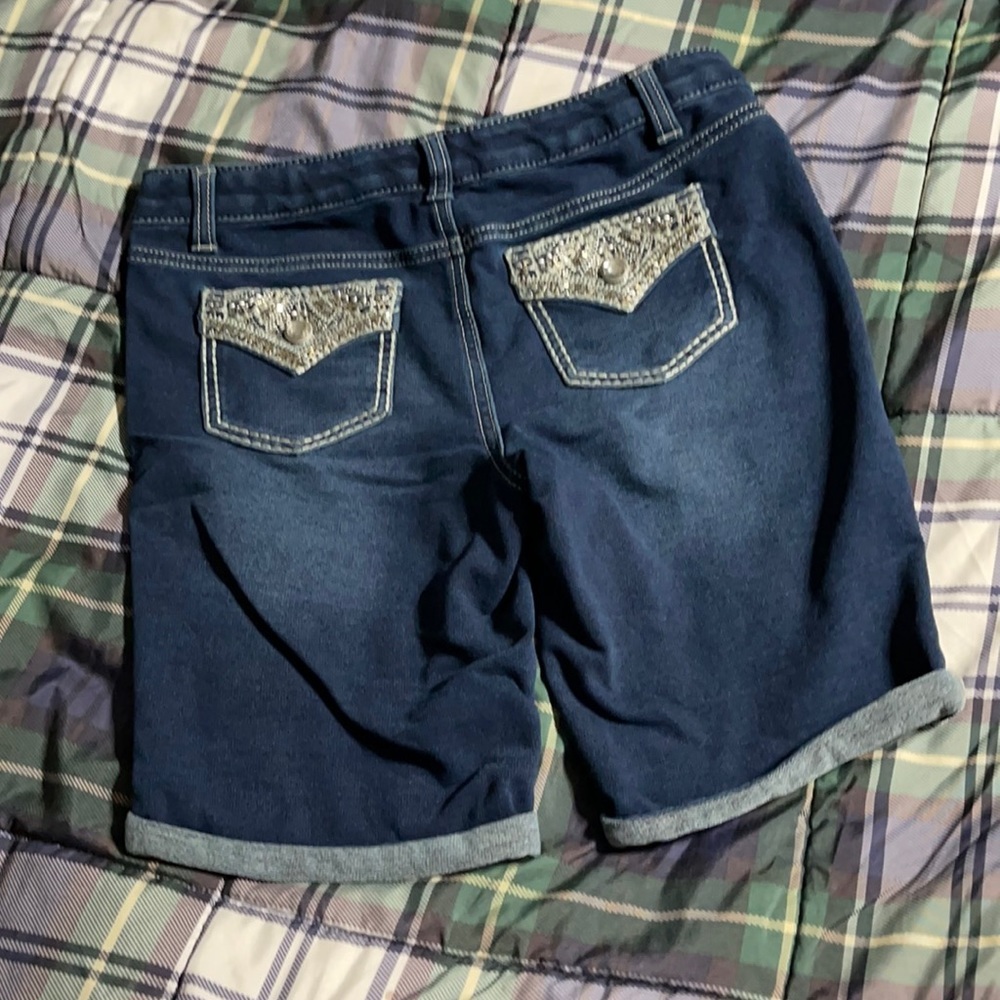 Like new Imperial Star soft jean shorts 16